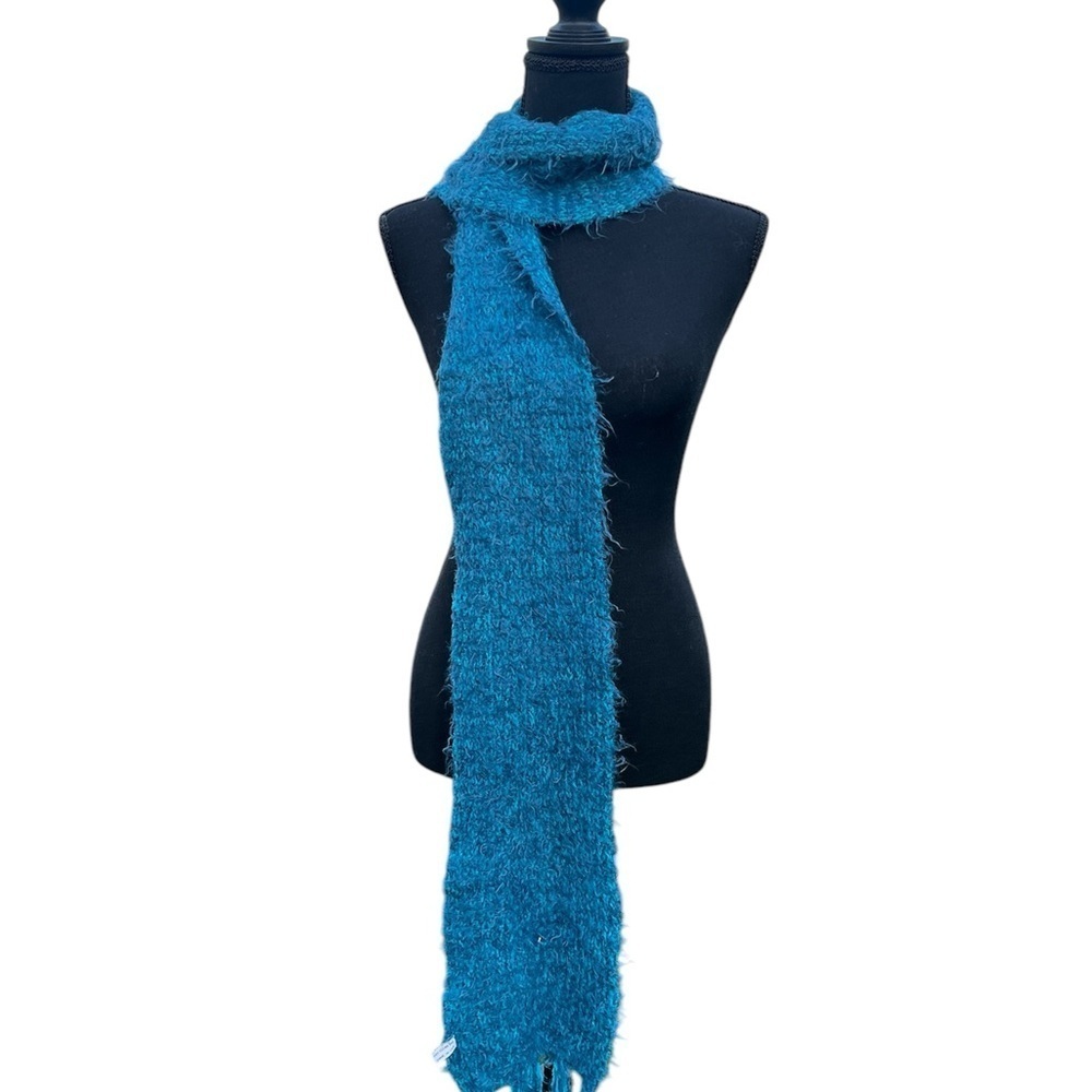 Woman’s turquoise soft scarf - Picture 3 of 5